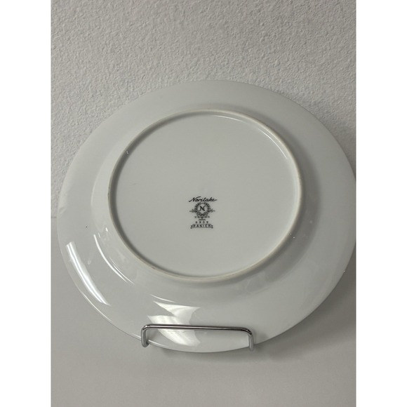 NORITAKE 8" Hand Painted China Floral Pattern Gold Trim Dinner Plates - Picture 2 of 2